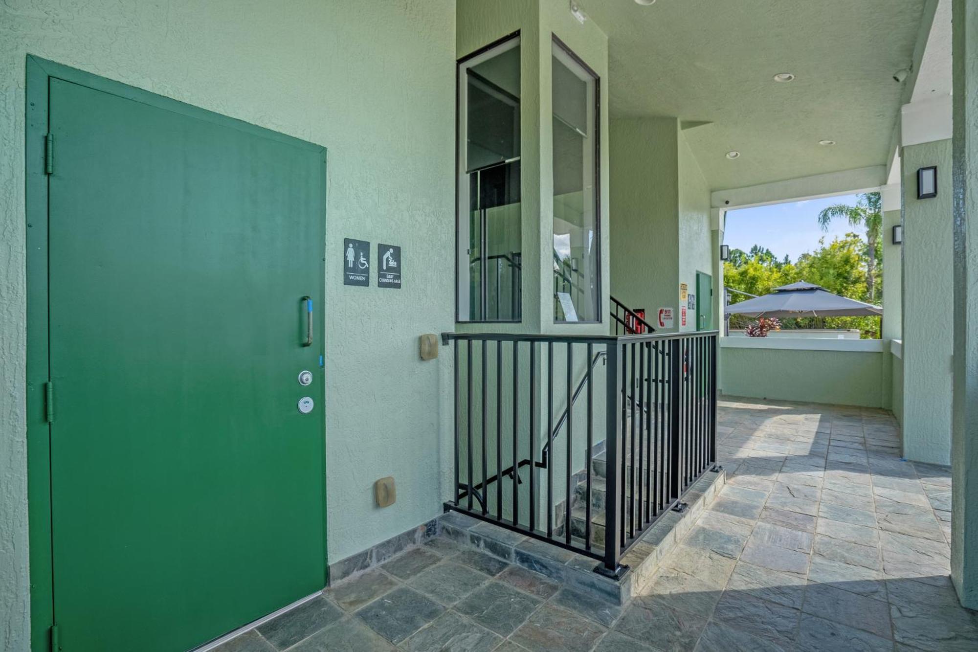 Long Weekend Escape - Townhome By Disney! Орландо Екстериор снимка